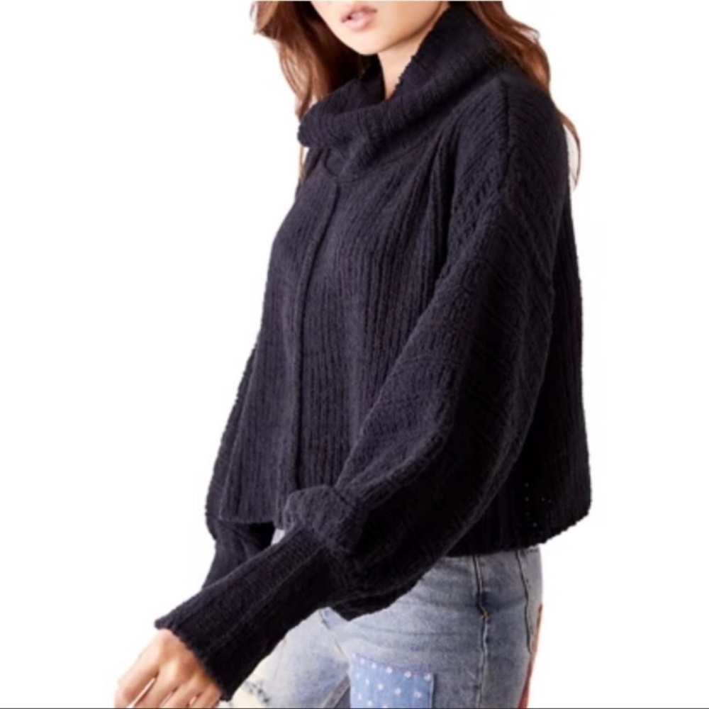 Free People Be Yours Bishop sleeve sweater. Bought at an FP sale. Never worn